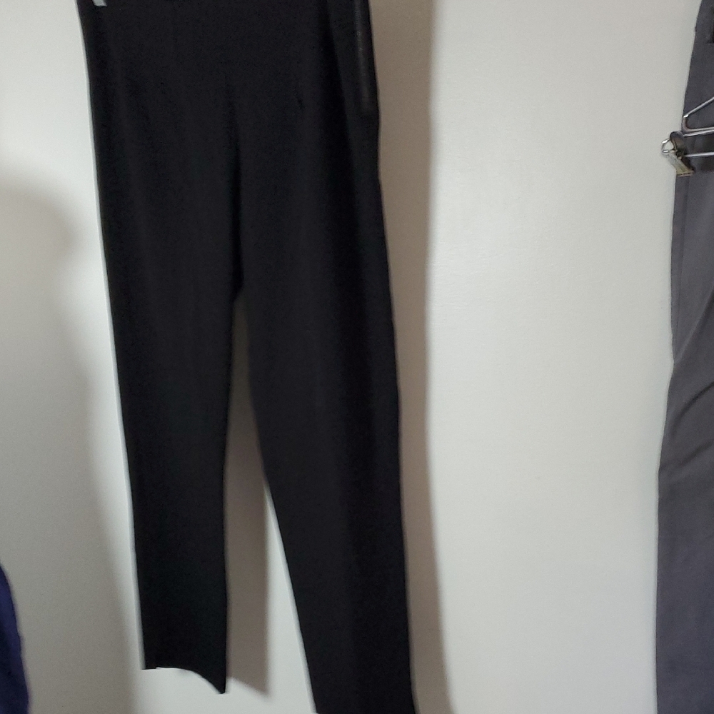 Amanda & Chelsea Black Cropped Pants
